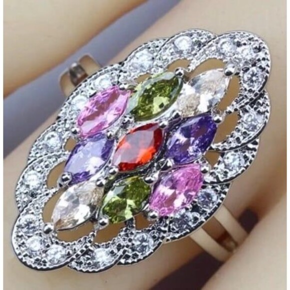 NWT Exquisite Multicolor cubic zirconia divert ring size 8 - Picture 1 of 10